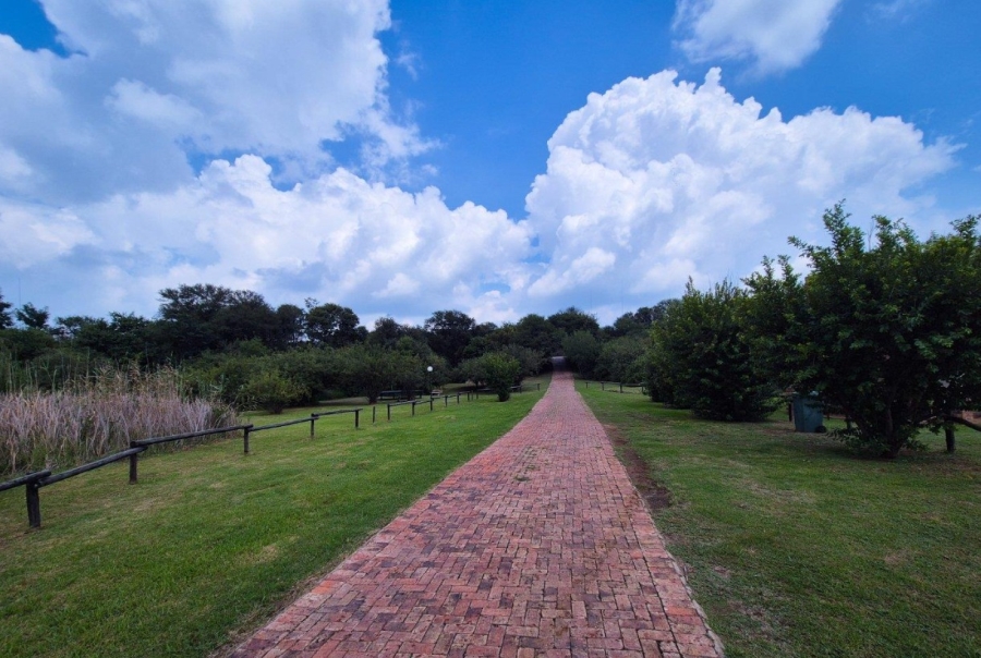6 Bedroom Property for Sale in Boschenvaal River Front Lodges Free State